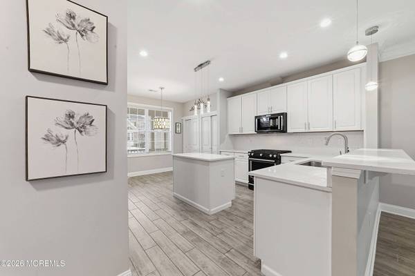 6 Traditions Place, Monroe, NJ 08831