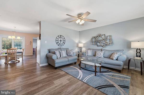 6 HUNTERDON AVE, Monroe Township, NJ 08831