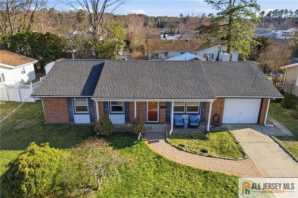 6 Hunterdon AVE, Monroe, NJ 08831