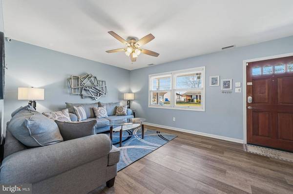 6 HUNTERDON AVE, Monroe Township, NJ 08831