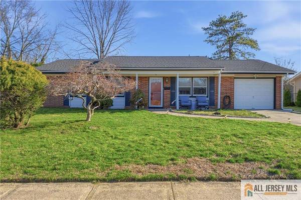 6 Hunterdon AVE, Monroe, NJ 08831