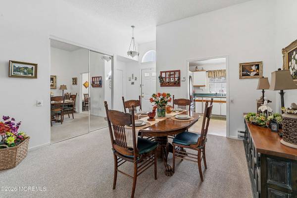 1213 Lindera Plz #213B, Monroe, NJ 08831