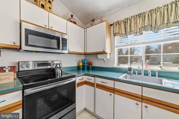 1213-B LINDERA PLZ, Monroe Township, NJ 08831