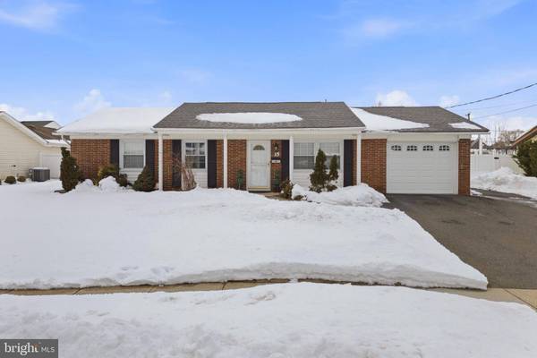 15 DREXEL TER, Monroe Township, NJ 08831