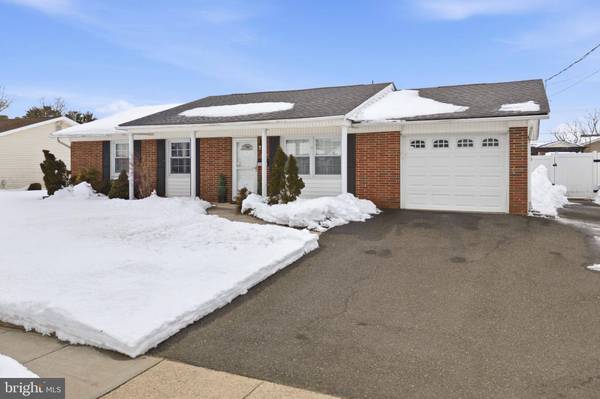 15 DREXEL TER, Monroe Township, NJ 08831