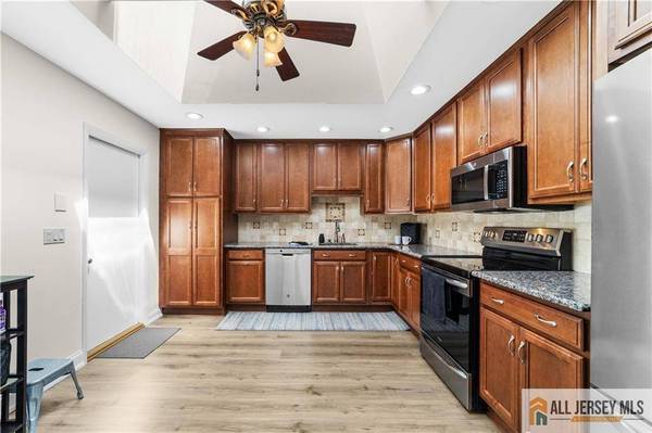480 Fairton DR #480C, Monroe, NJ 08831