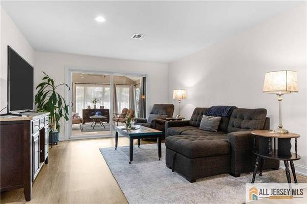 480 Fairton DR #480C, Monroe, NJ 08831