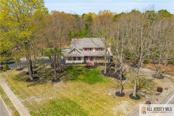 1 Pine View CT, Monroe, NJ 08831