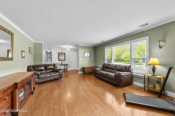 7 Michelle Street, Monroe, NJ 08831
