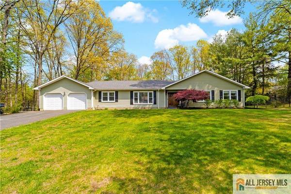 7 Michelle ST, Monroe, NJ 08831