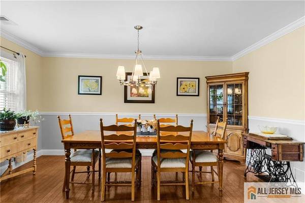7 Michelle ST, Monroe, NJ 08831