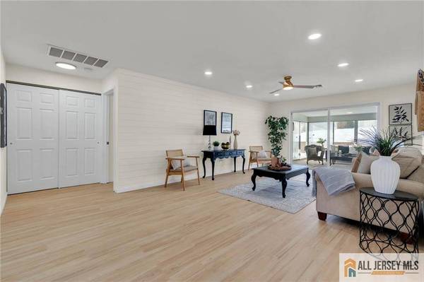 165 Belmar RD #165C, Monroe, NJ 08831