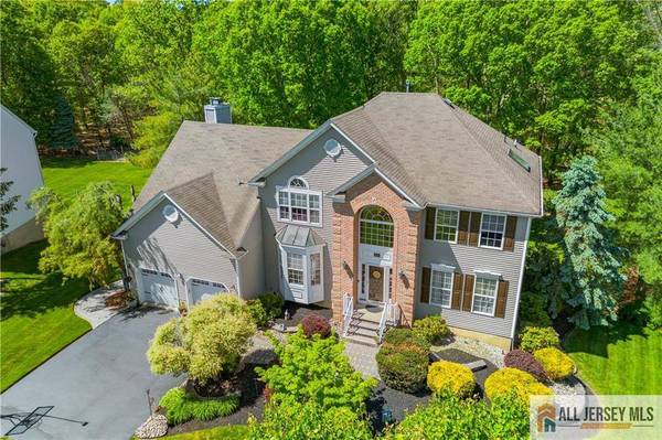 52 Spruce Meadows DR, Monroe, NJ 08831