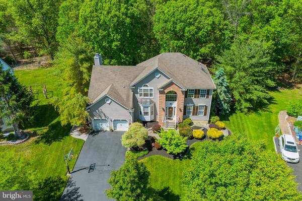 52 SPRUCE MEADOWS DR, Monroe Township, NJ 08831