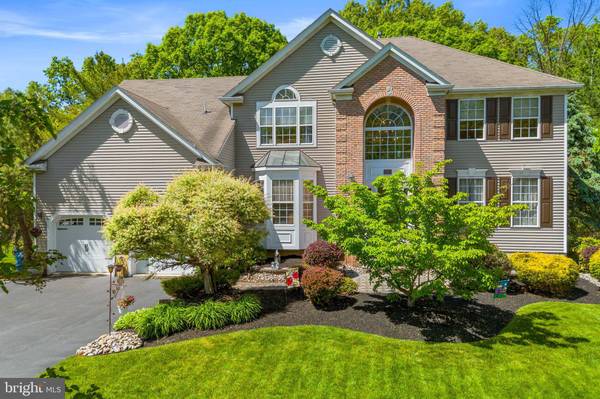 52 SPRUCE MEADOWS DR, Monroe Township, NJ 08831