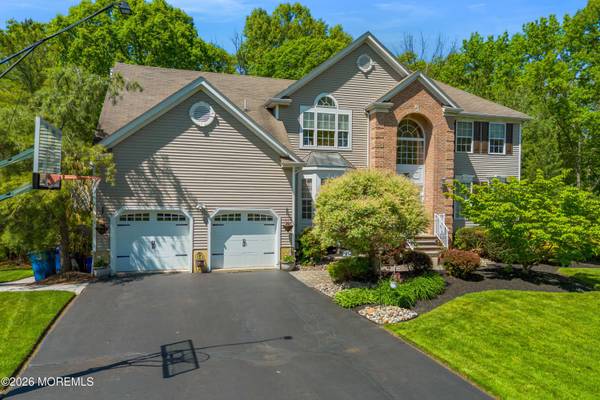 52 Spruce Meadows Drive, Monroe, NJ 08831