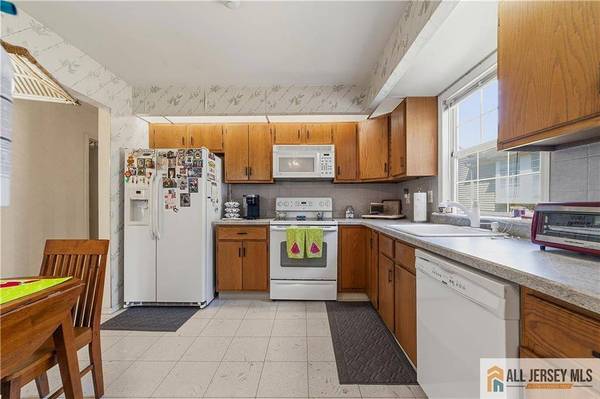 9 Patrick Henry A CT, Monroe, NJ 08831