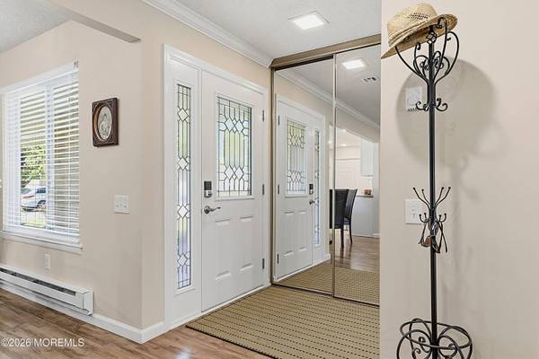 297 Yardley Drive, Monroe, NJ 08831