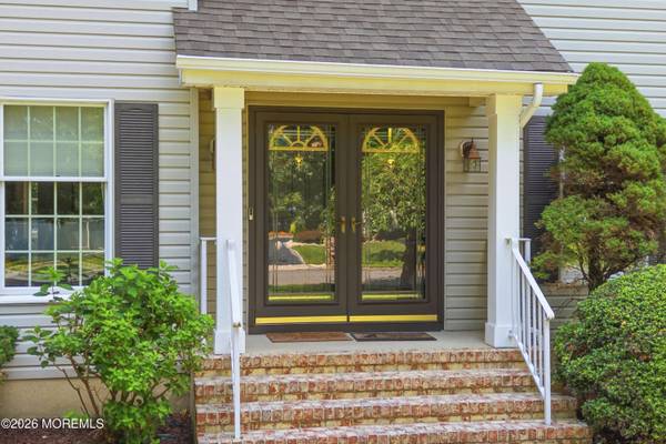 18 Dante Road, Monroe, NJ 08831