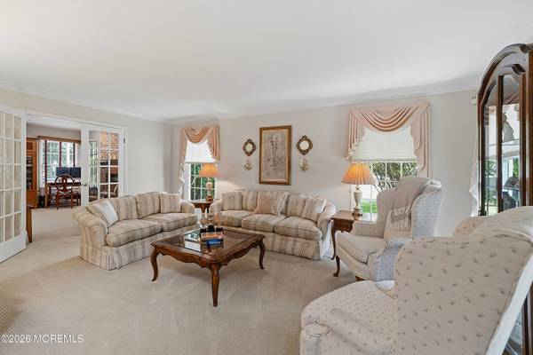 18 Dante Road, Monroe, NJ 08831