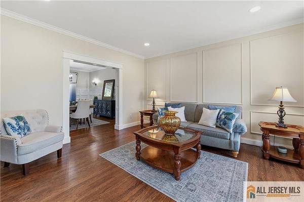 16 Kings CT, Monroe, NJ 08831