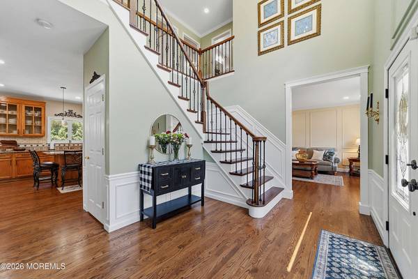 16 Kings Court, Monroe, NJ 08831