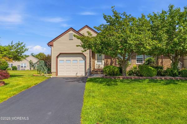 11 John Hancock Drive, Monroe, NJ 08831