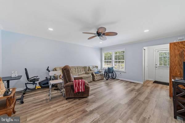 11B JOHN HANCOCK, Monroe Township, NJ 08831
