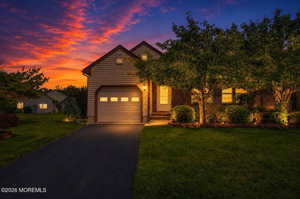 11 John Hancock Drive, Monroe, NJ 08831