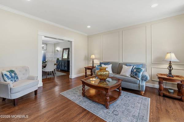 16 Kings Court, Monroe, NJ 08831