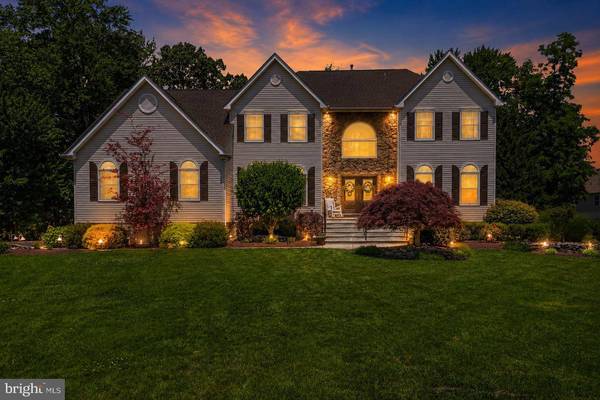 16 KINGS CT, Monroe Township, NJ 08831