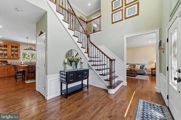 16 KINGS CT, Monroe Township, NJ 08831