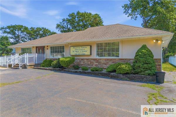 333 Spotswood Englishtown RD, Monroe, NJ 08831