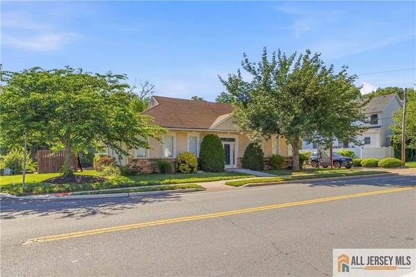 320 Spotswood Englishtown RD, Monroe, NJ 08831