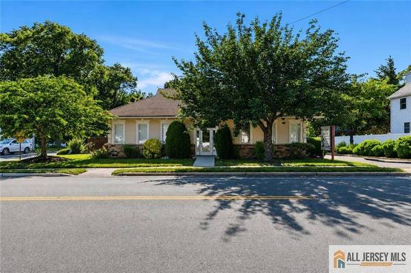 320 Spotswood Englishtown RD, Monroe, NJ 08831