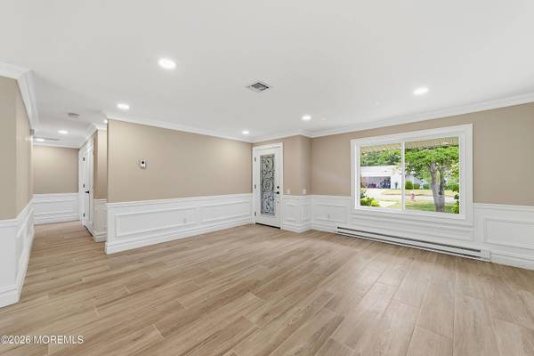 66 Essex Road, Monroe, NJ 08831