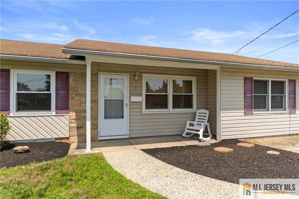 5 Forest Park TER, Monroe, NJ 08831