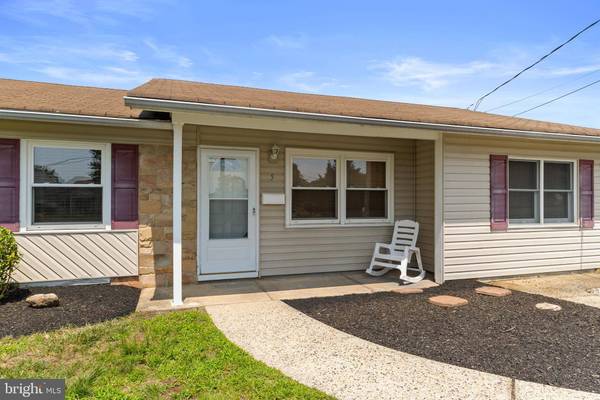 5 FOREST PARK TER, Monroe Township, NJ 08831