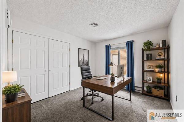 491 Delair RD #491B, Monroe, NJ 08831