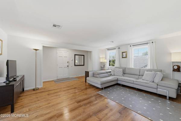 271 Old Nassau Road, Monroe, NJ 08831