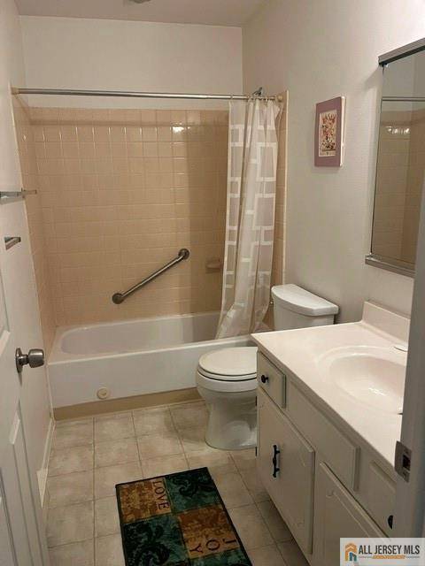 287 Oradell DR #287B, Monroe, NJ 08831