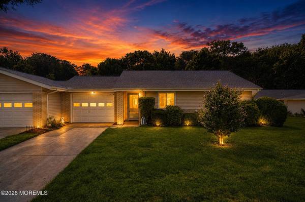287 Oradell Drive, Monroe, NJ 08831