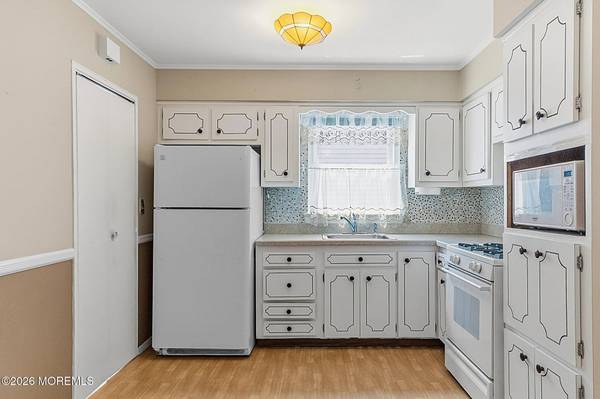 16 Pupek Road, South Amboy City, NJ 08879