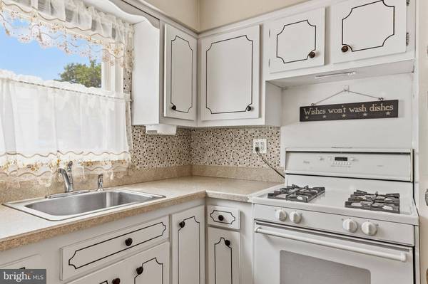 16 PUPEK RD, South Amboy, NJ 08879