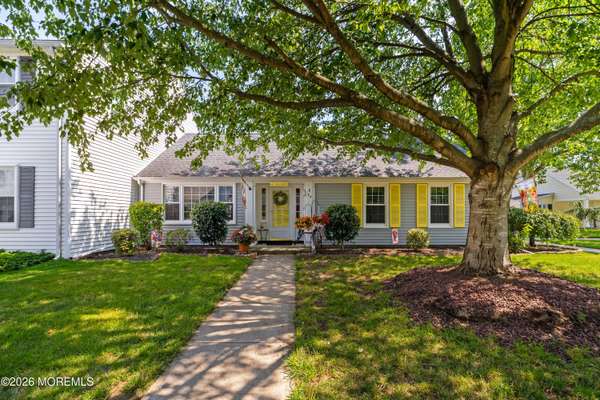 74 E Amherst Lane, Monroe, NJ 08831