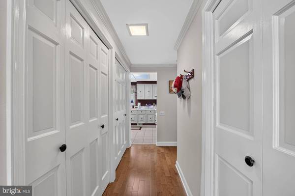 74 AMHERST LN E, Monroe Township, NJ 08831