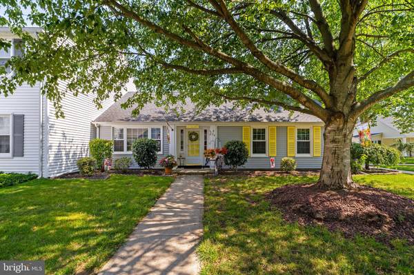74 AMHERST LN E, Monroe Township, NJ 08831