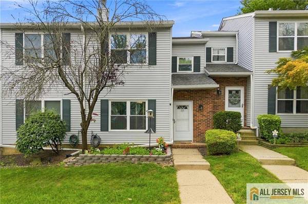 60 Hickory CT #81