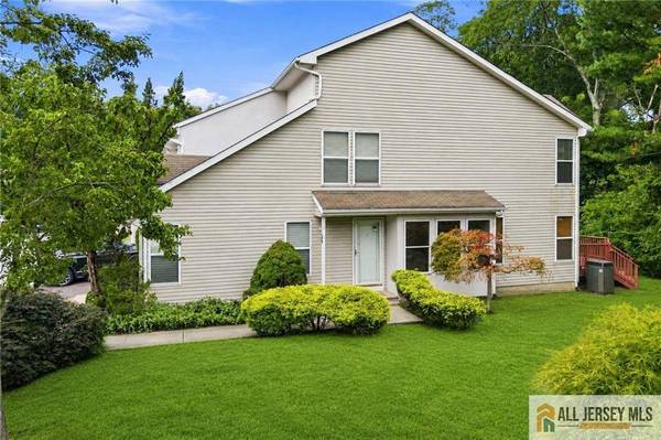24 Parkside DR, Jamesburg, NJ 08831