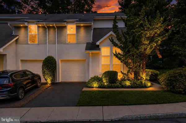 24 PARKSIDE DR
